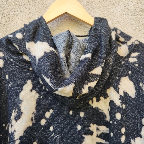 Women's Cropped Sweater Medium Blue  Grunge Safety Pins Bleach Spotted Boho Top - Picture 5 of 9